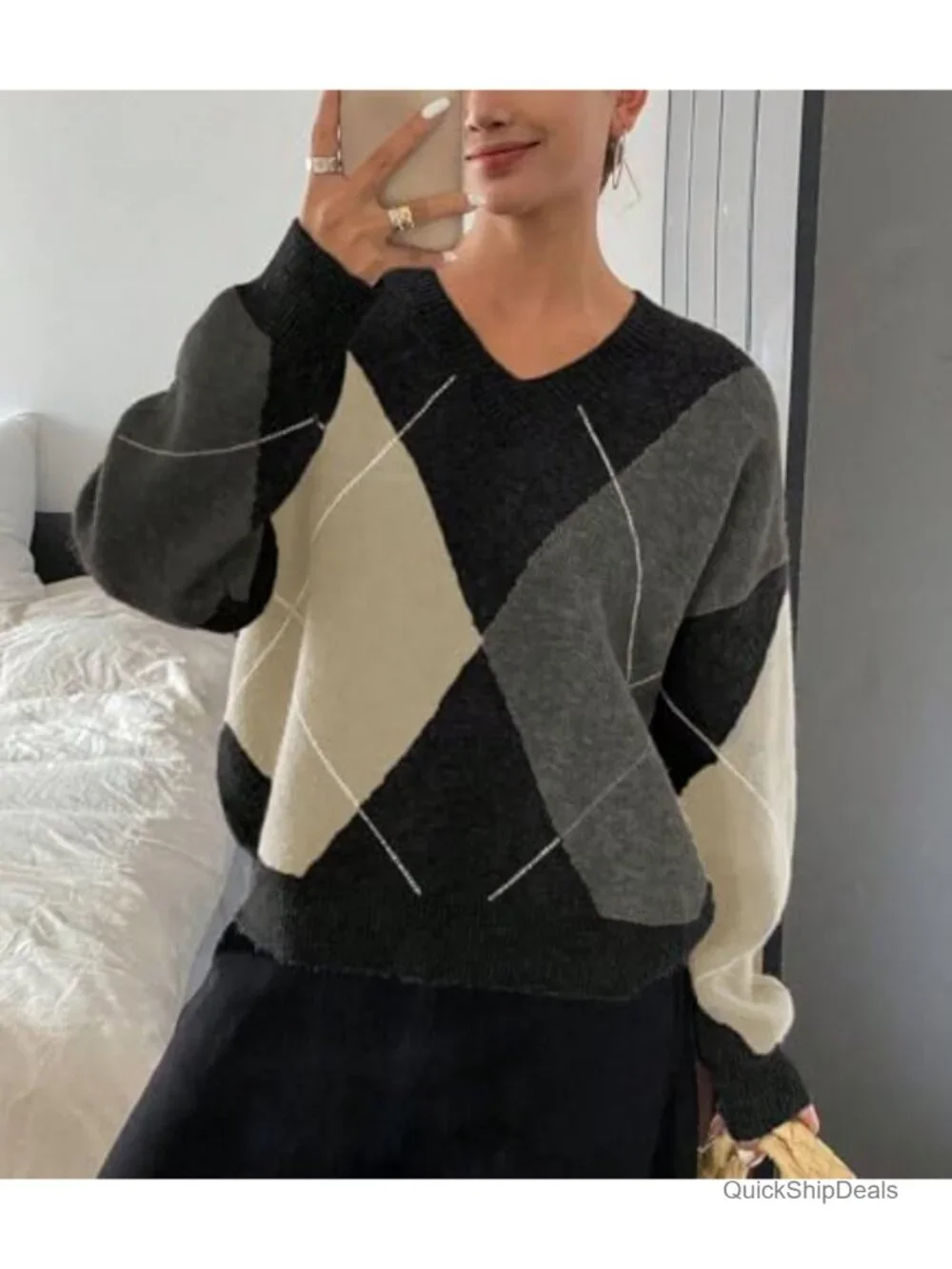 Oversized V-Neck Argyle Chunky Knit Pullover Sweater